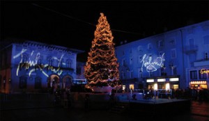 Il grande albero di Natale a Rovereto